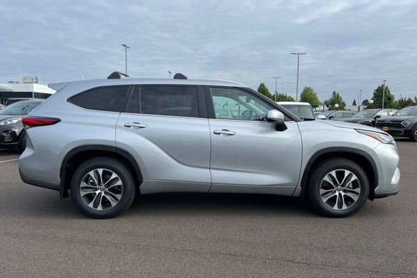 2023 Toyota Highlander XLE in Sublimity, OR - Power Auto Group