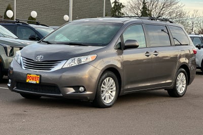 2017 Toyota Sienna XLE