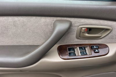 2003 Toyota Sequoia SR5