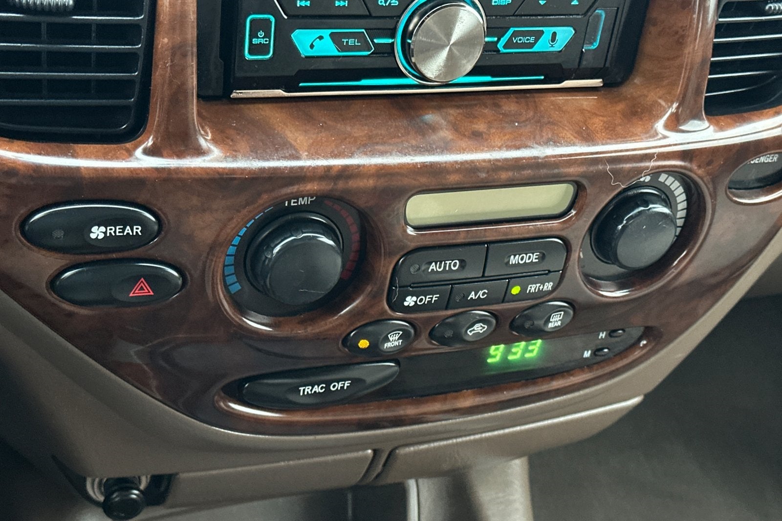 2003 Toyota Sequoia SR5