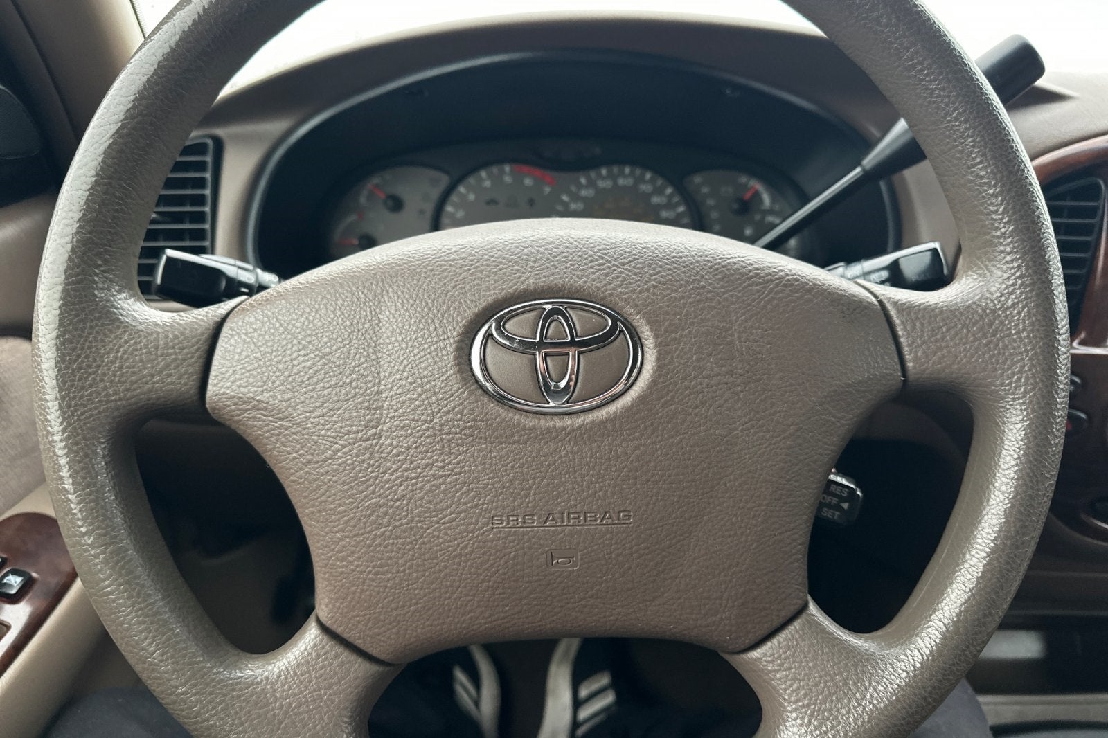 2003 Toyota Sequoia SR5