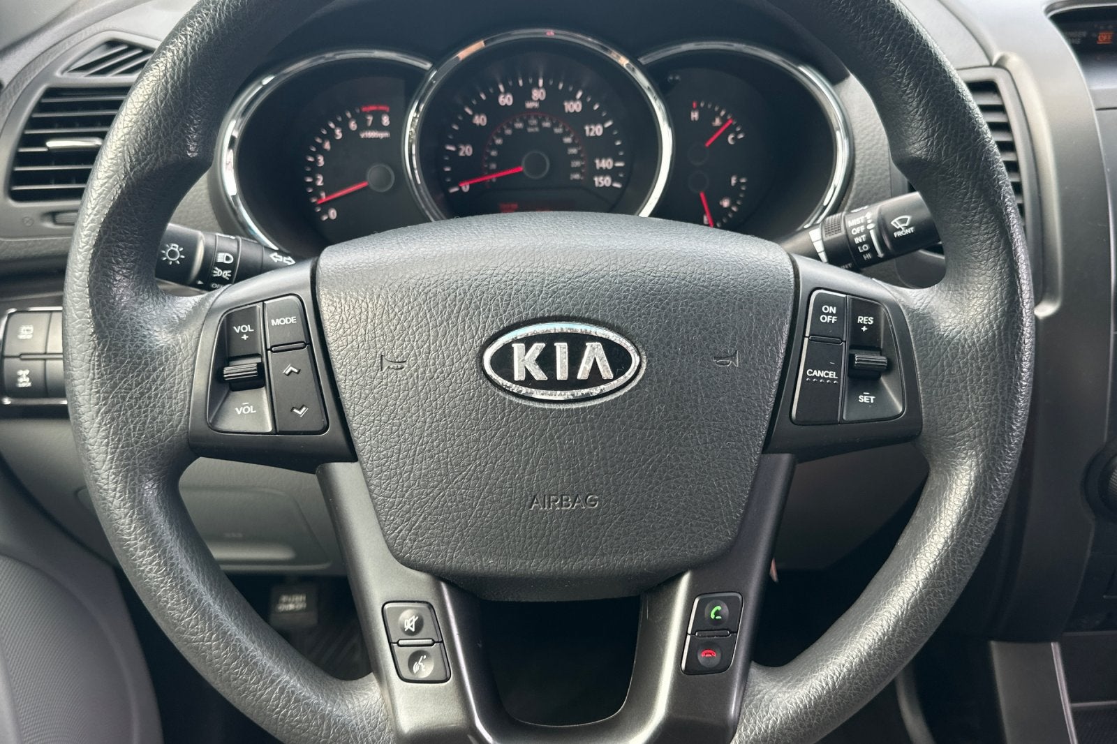2011 Kia Sorento LX
