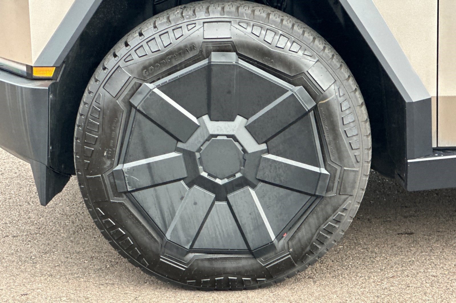 2026 Tesla Cybertruck Base