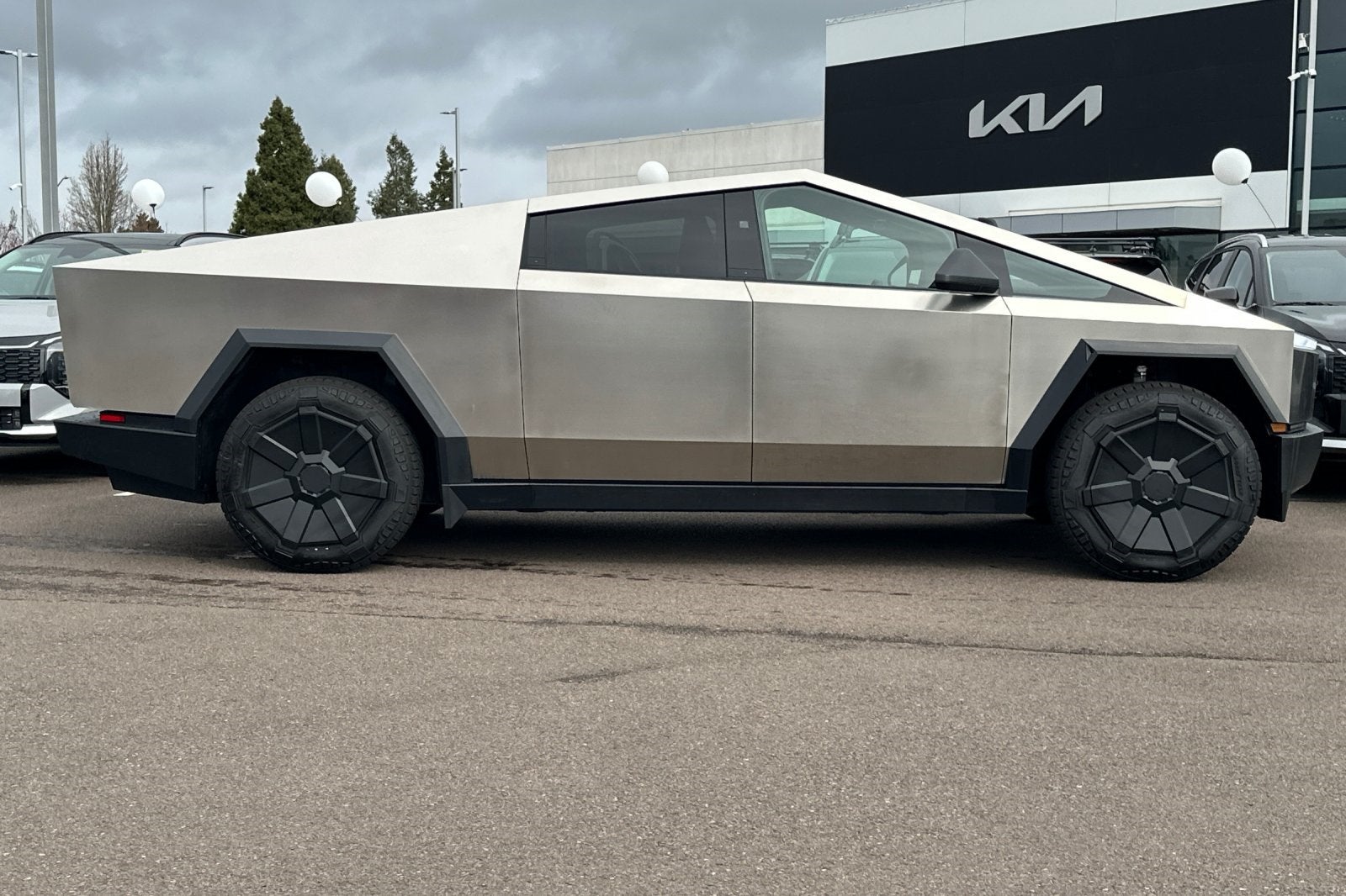 2026 Tesla Cybertruck Base