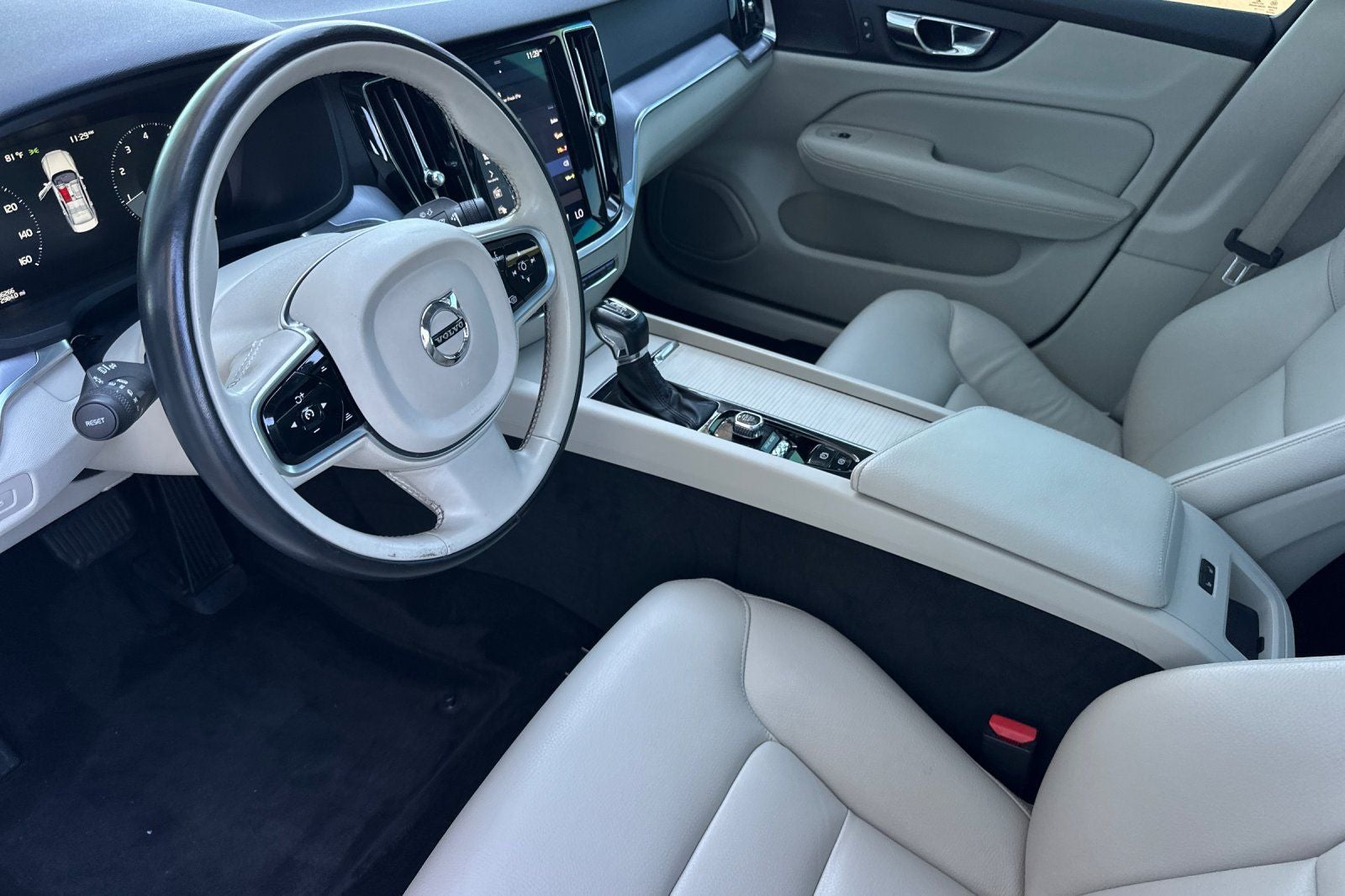 2019 Volvo S60 T6 Momentum