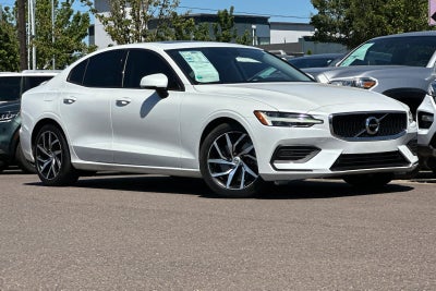 2019 Volvo S60 T6 Momentum