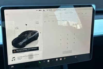 2024 Tesla Model Y Standard Range