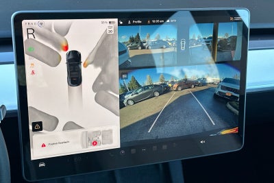 2024 Tesla Model Y Standard Range