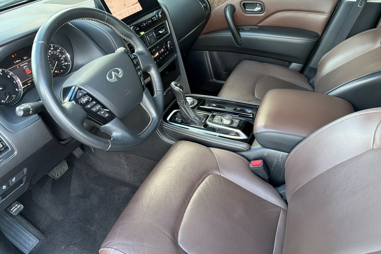 2022 INFINITI QX80 LUXE