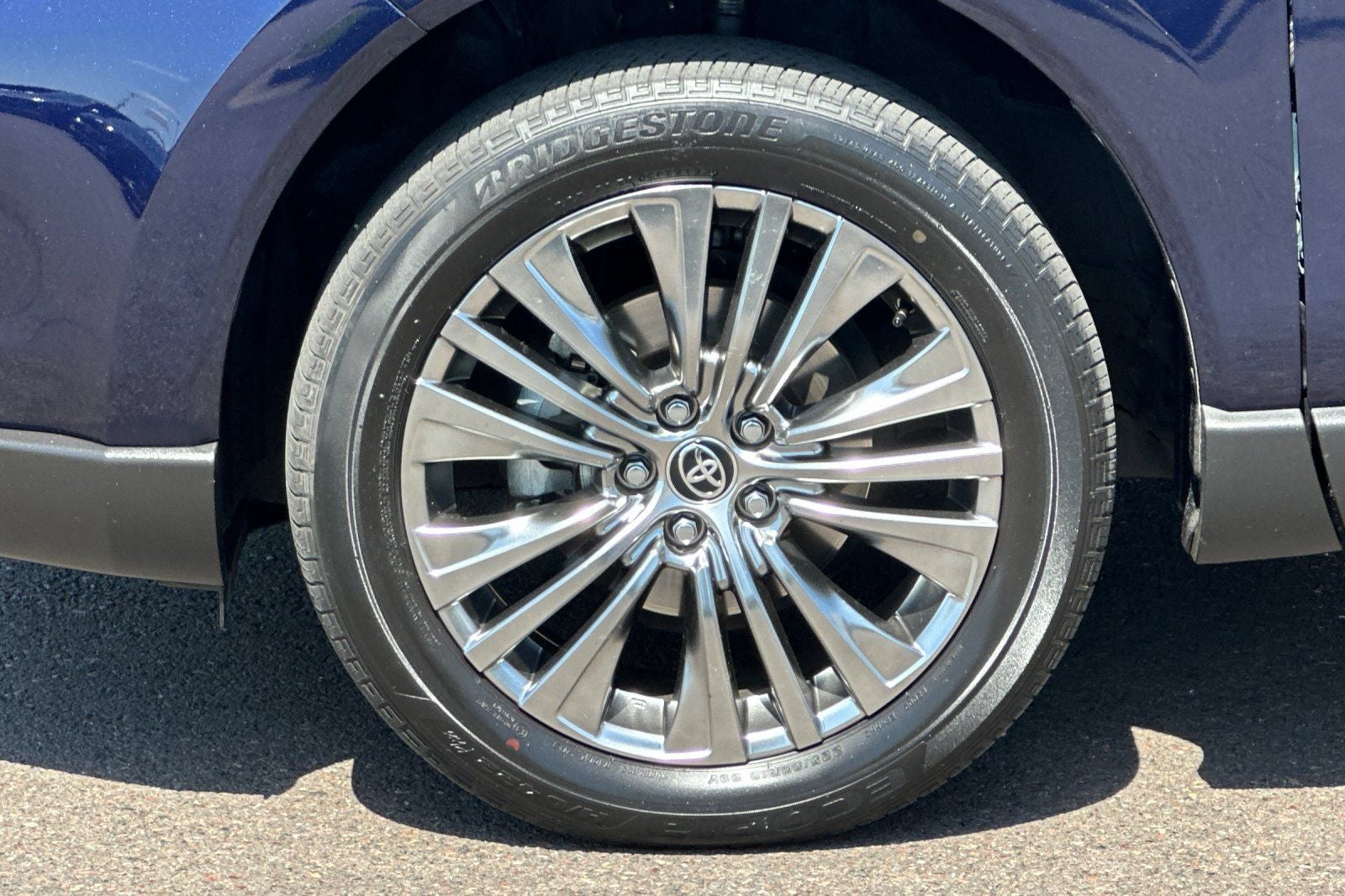 2023 Toyota Venza XLE