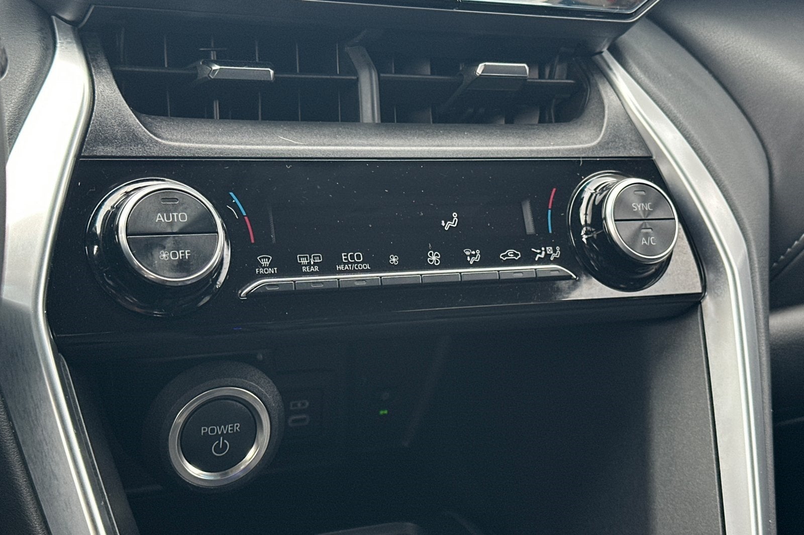 2024 Toyota Venza LE