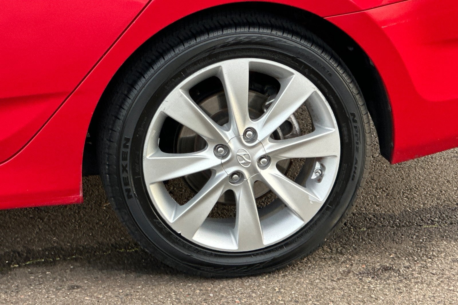 2012 Hyundai Accent GLS