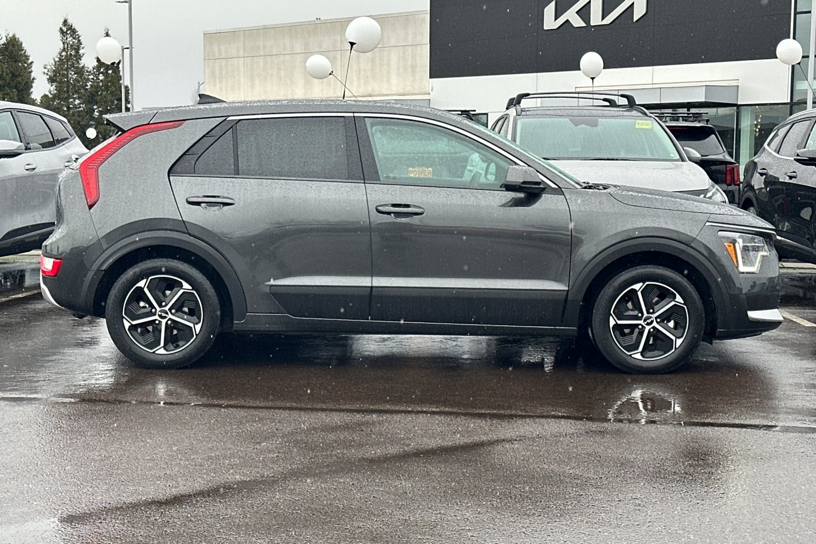 2024 Kia Niro LX