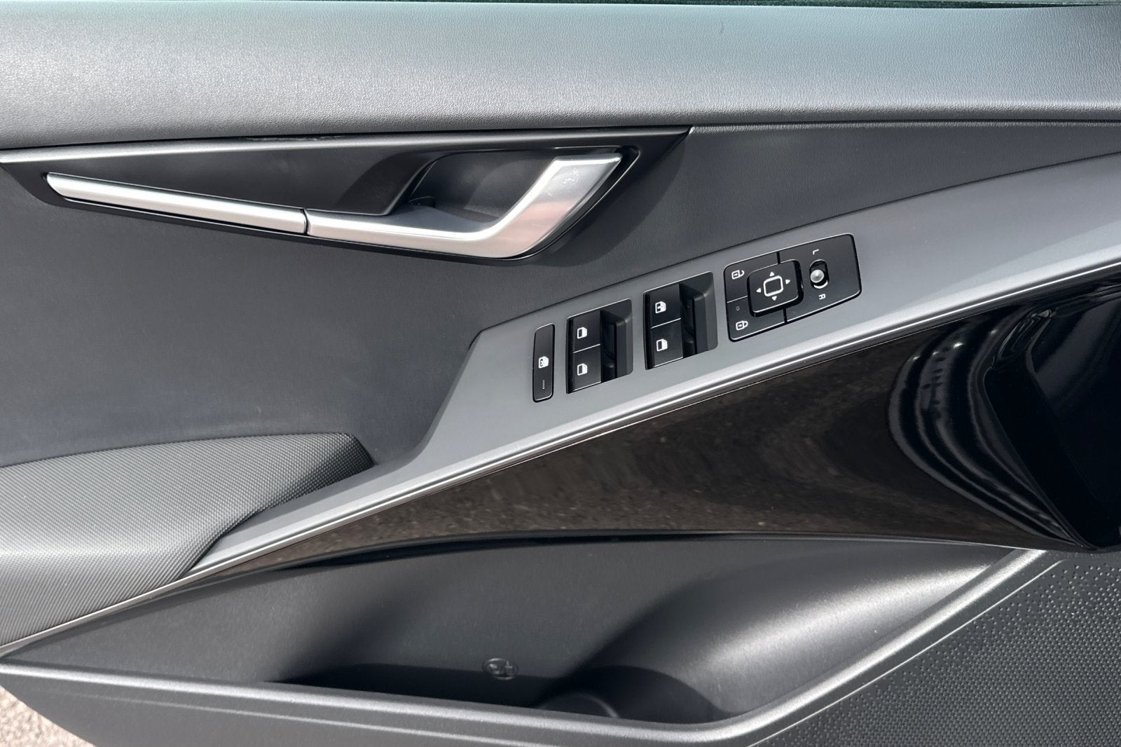 2024 Kia Niro EX
