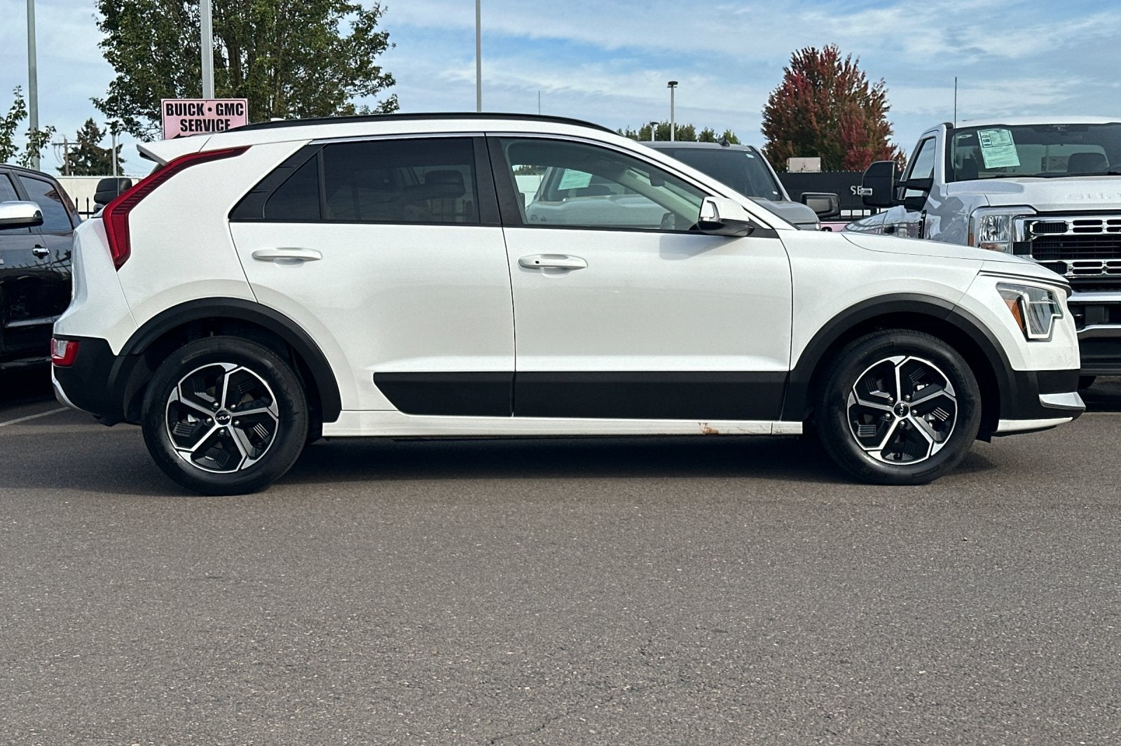 2023 Kia Niro EX