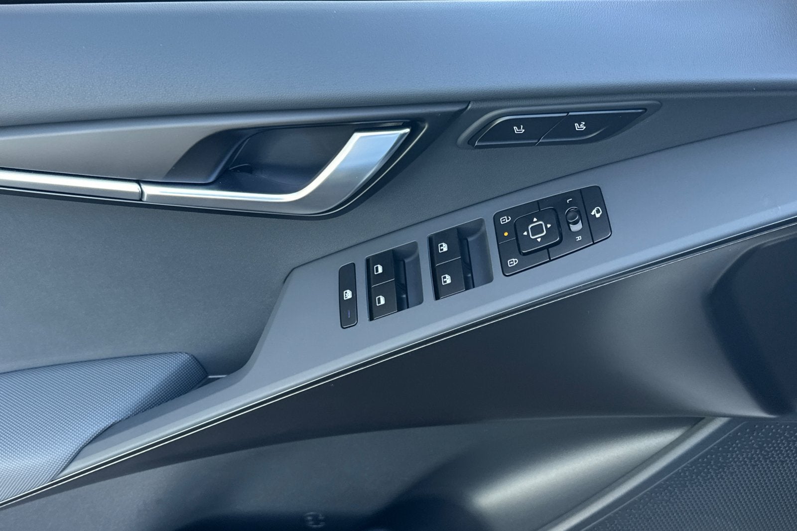 2027 Kia Niro SX