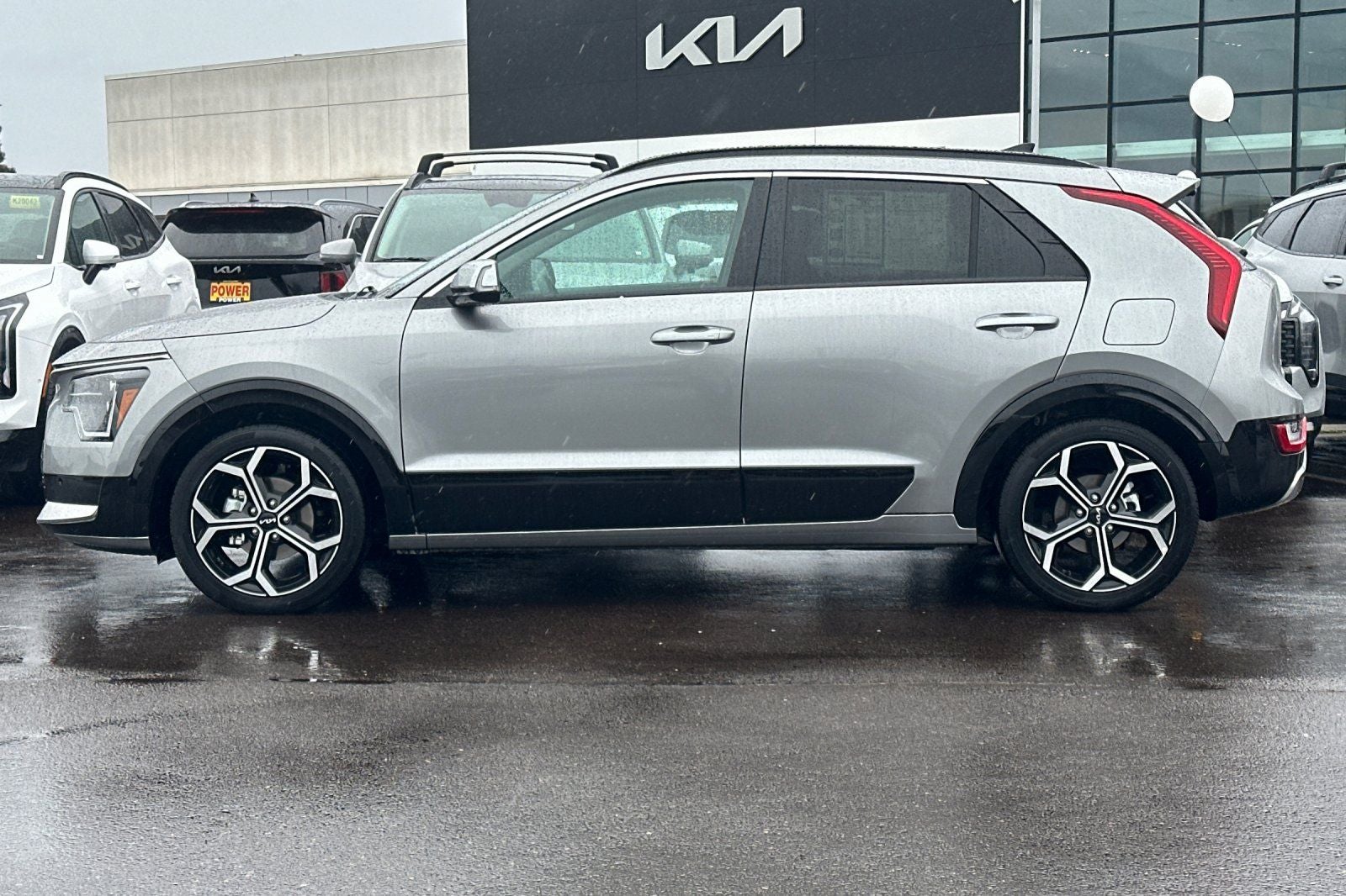 2023 Kia Niro SX Touring