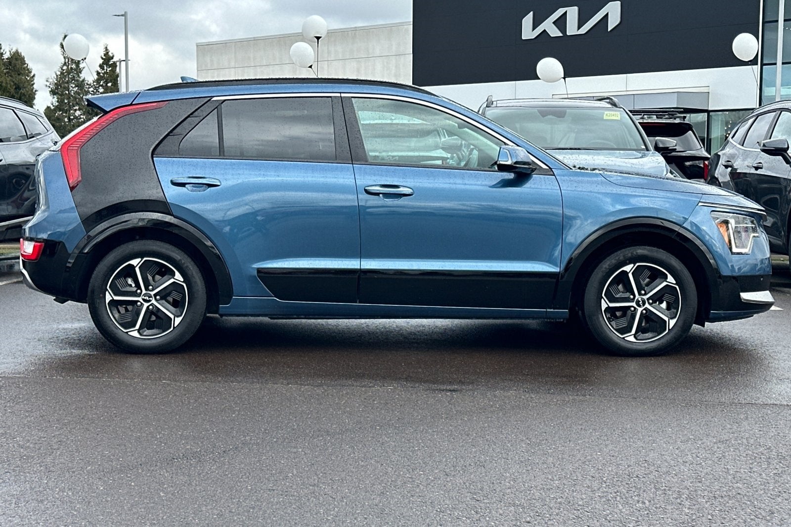 2023 Kia Niro SX