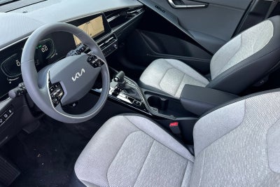 2024 Kia Niro SX