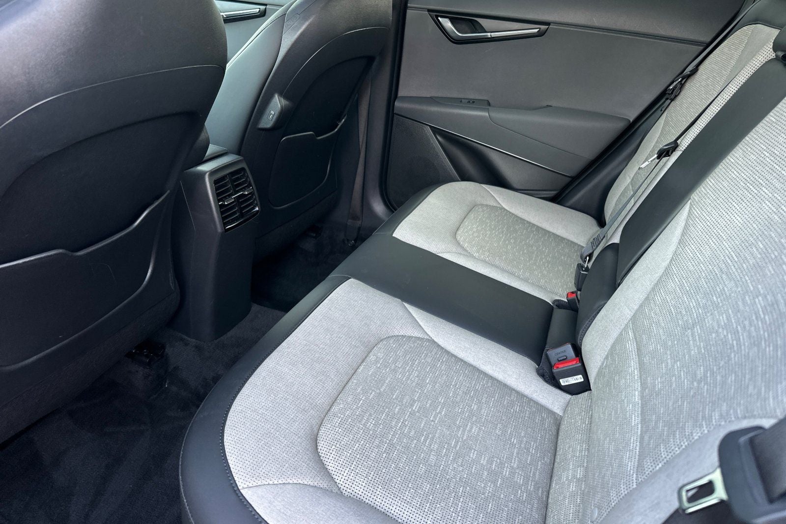 2024 Kia Niro SX