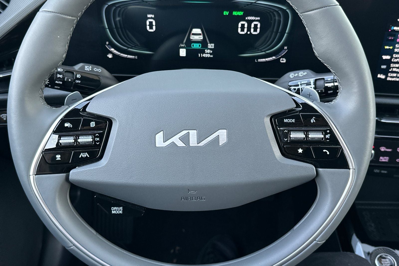 2024 Kia Niro SX