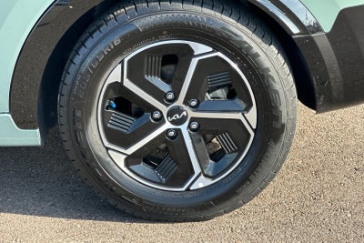 2024 Kia Niro SX