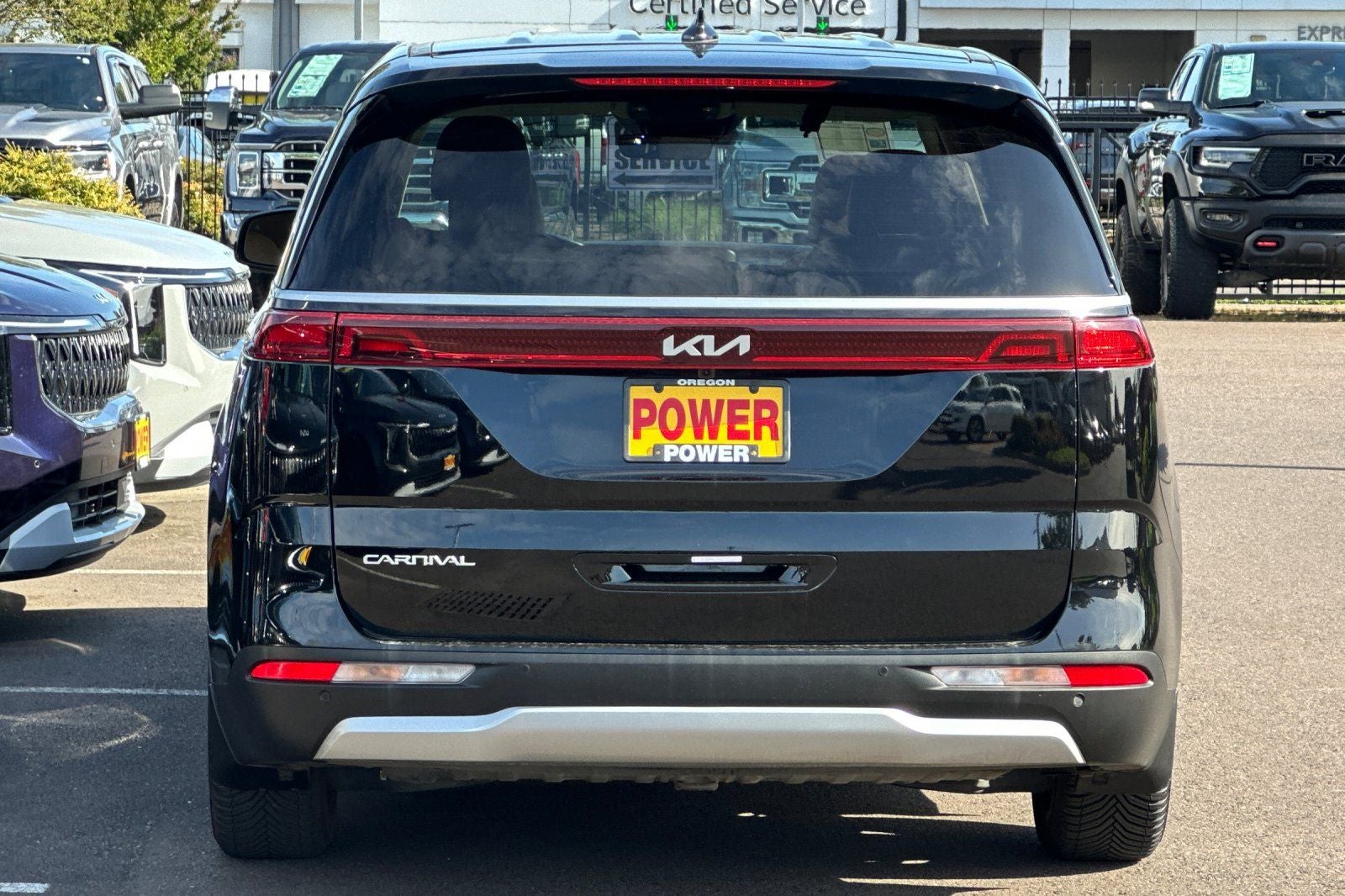 2024 Kia Carnival LX