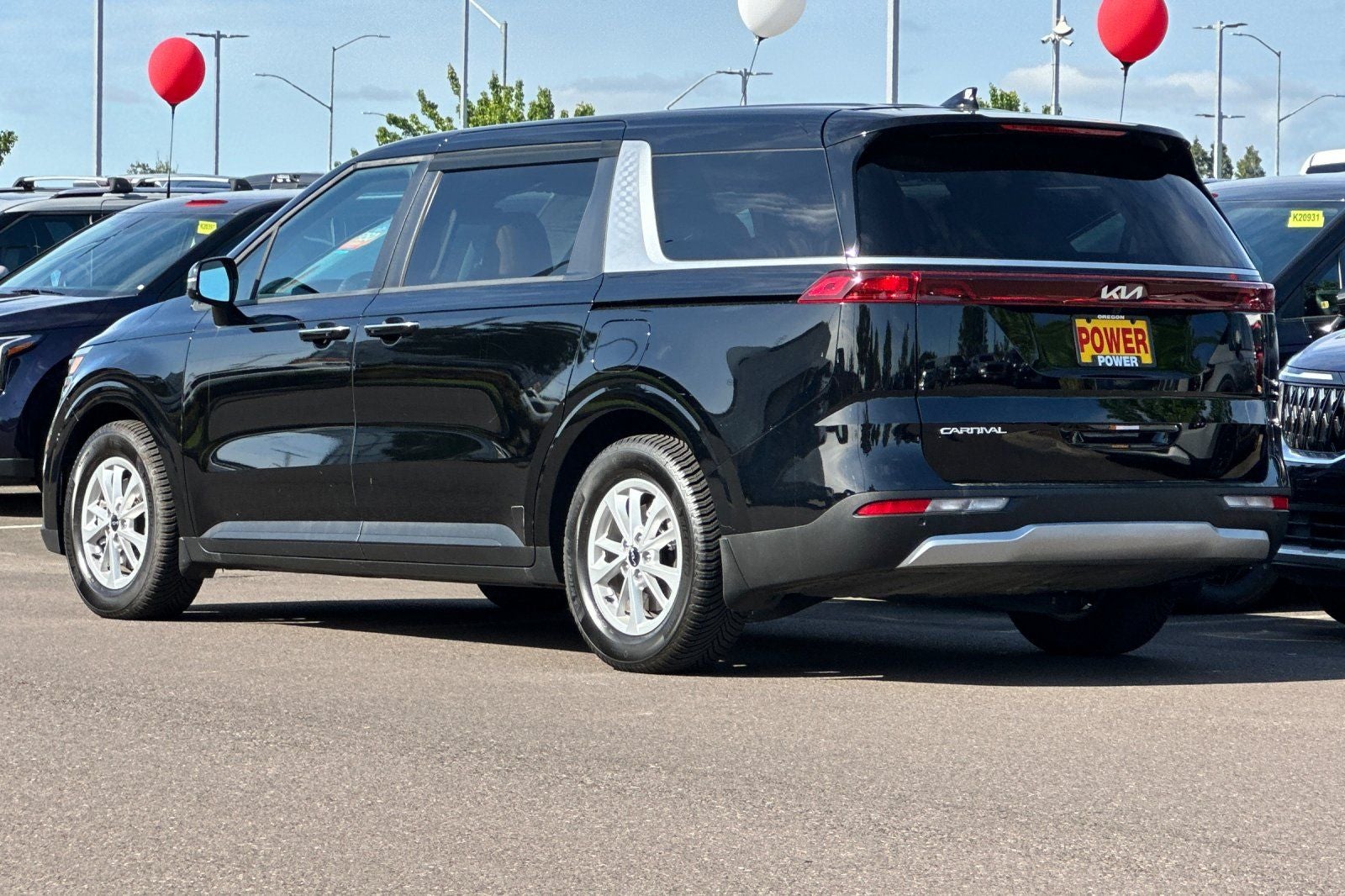 2024 Kia Carnival LX