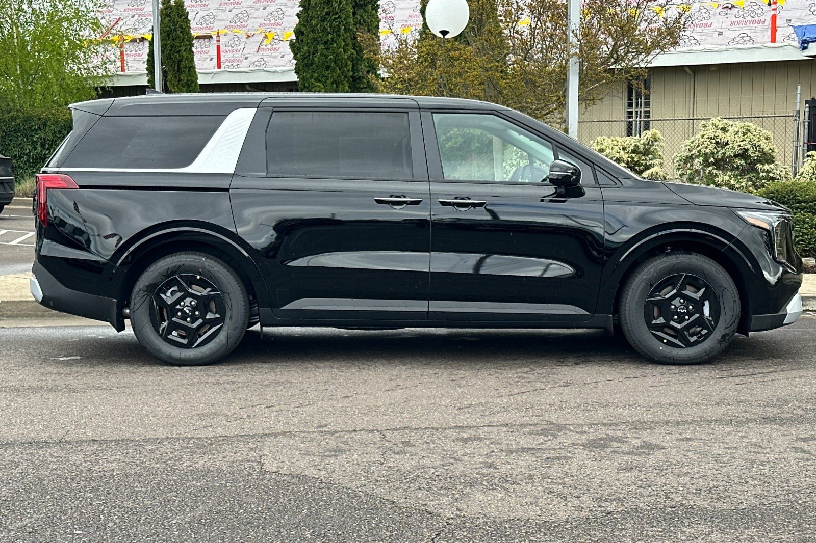 2026 Kia Carnival LXS