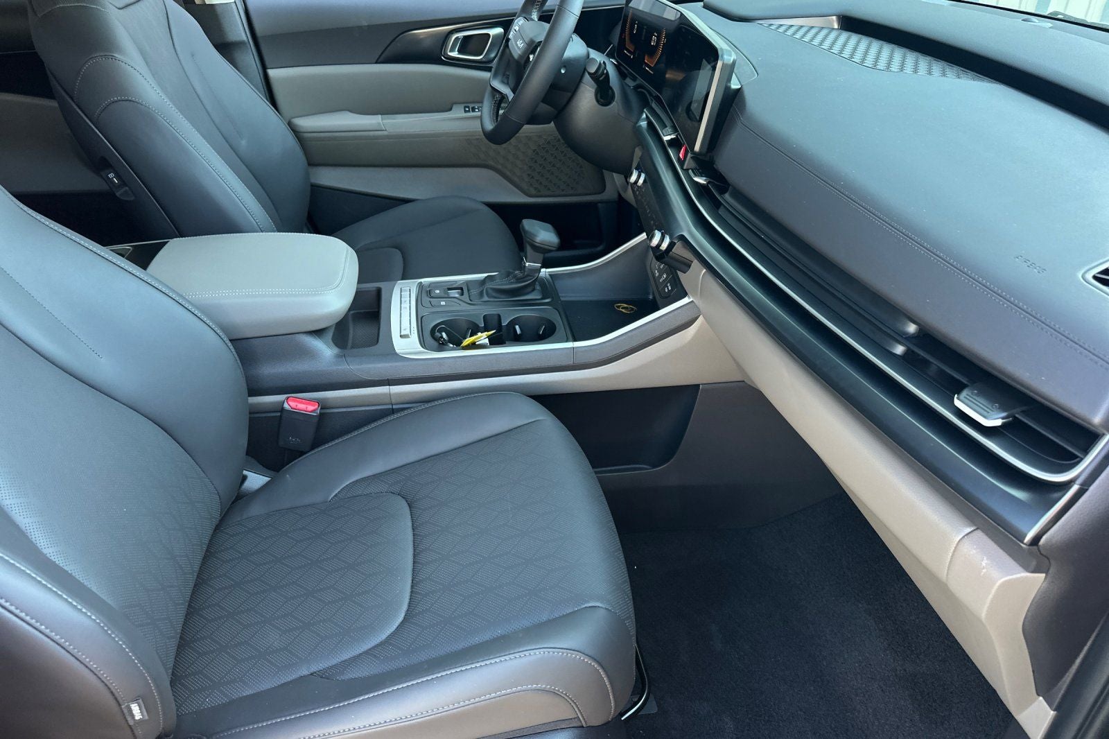 2027 Kia Carnival LXS
