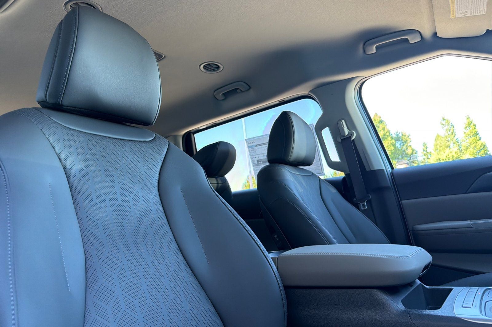 2027 Kia Carnival LXS