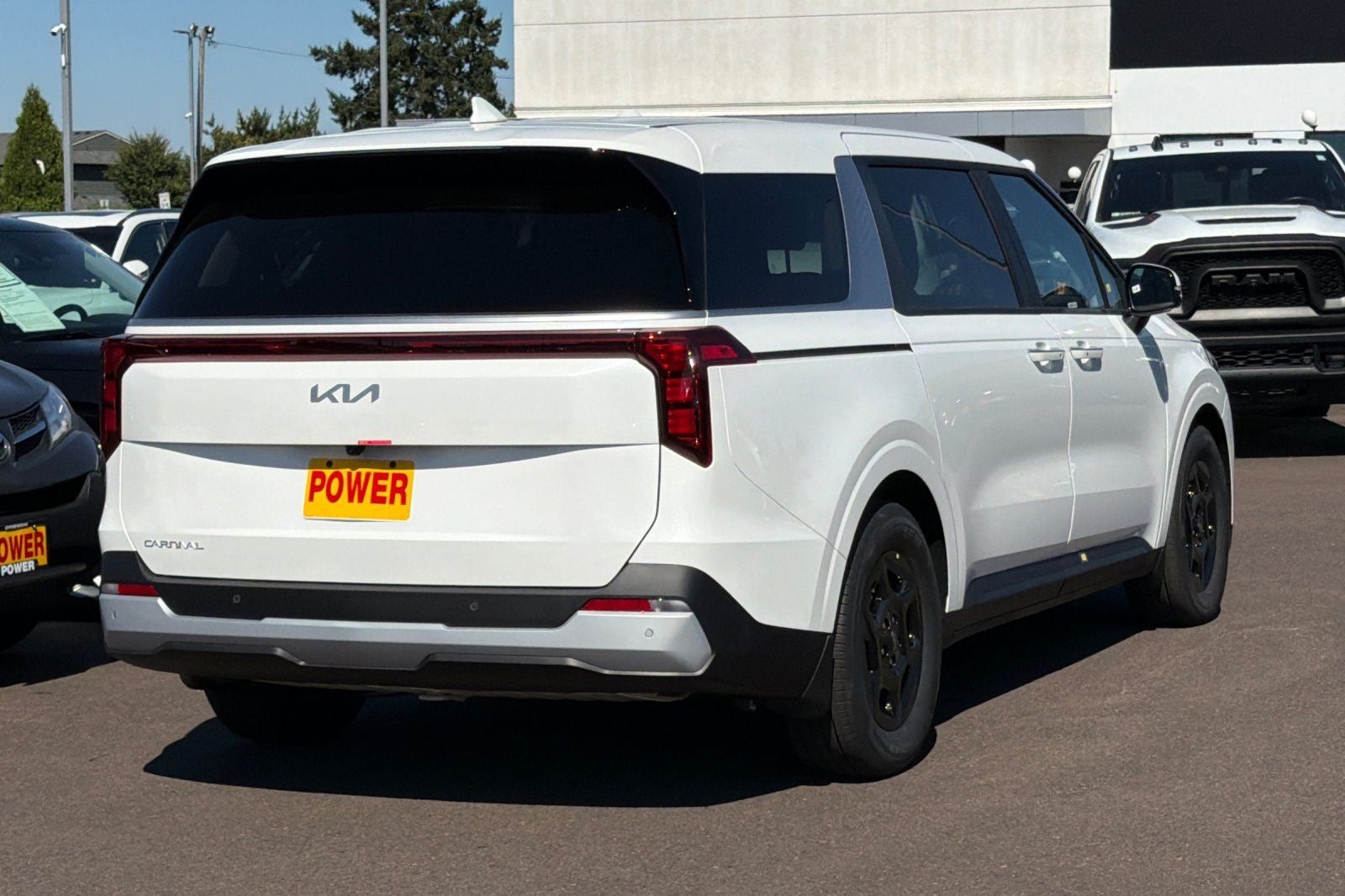 2027 Kia Carnival LXS