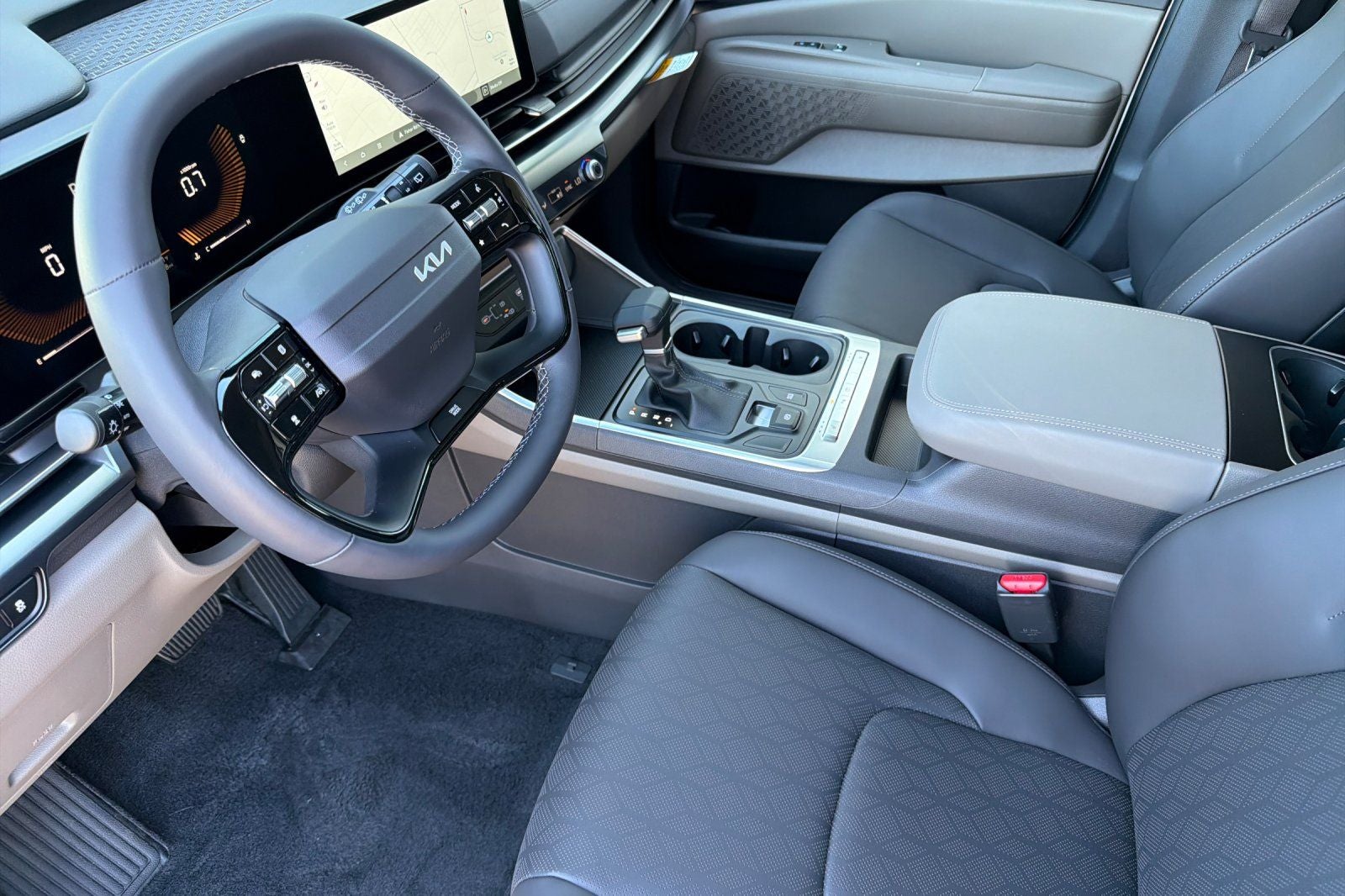 2027 Kia Carnival LXS