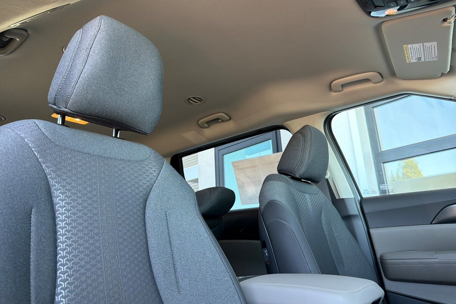 2027 Kia Carnival LX