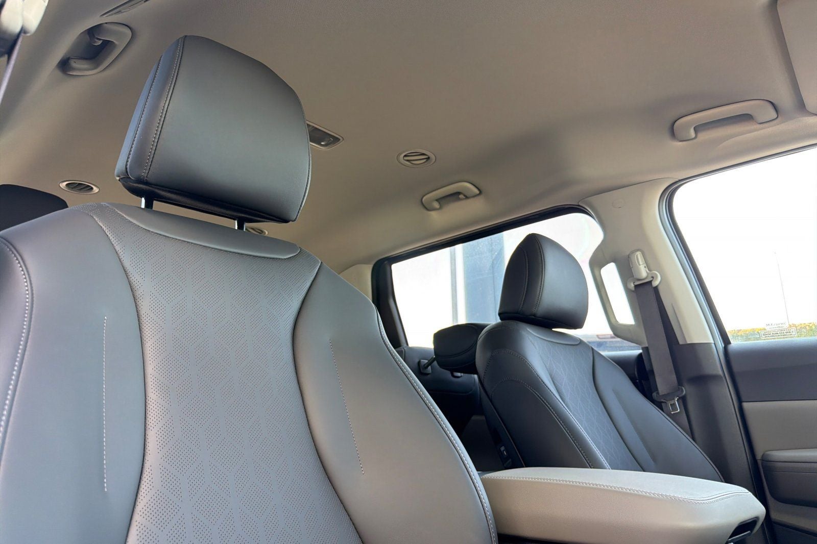 2027 Kia Carnival LXS