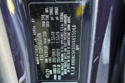 2027 Kia Carnival EX