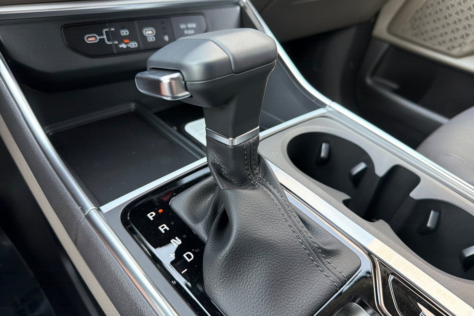 2027 Kia Carnival EX