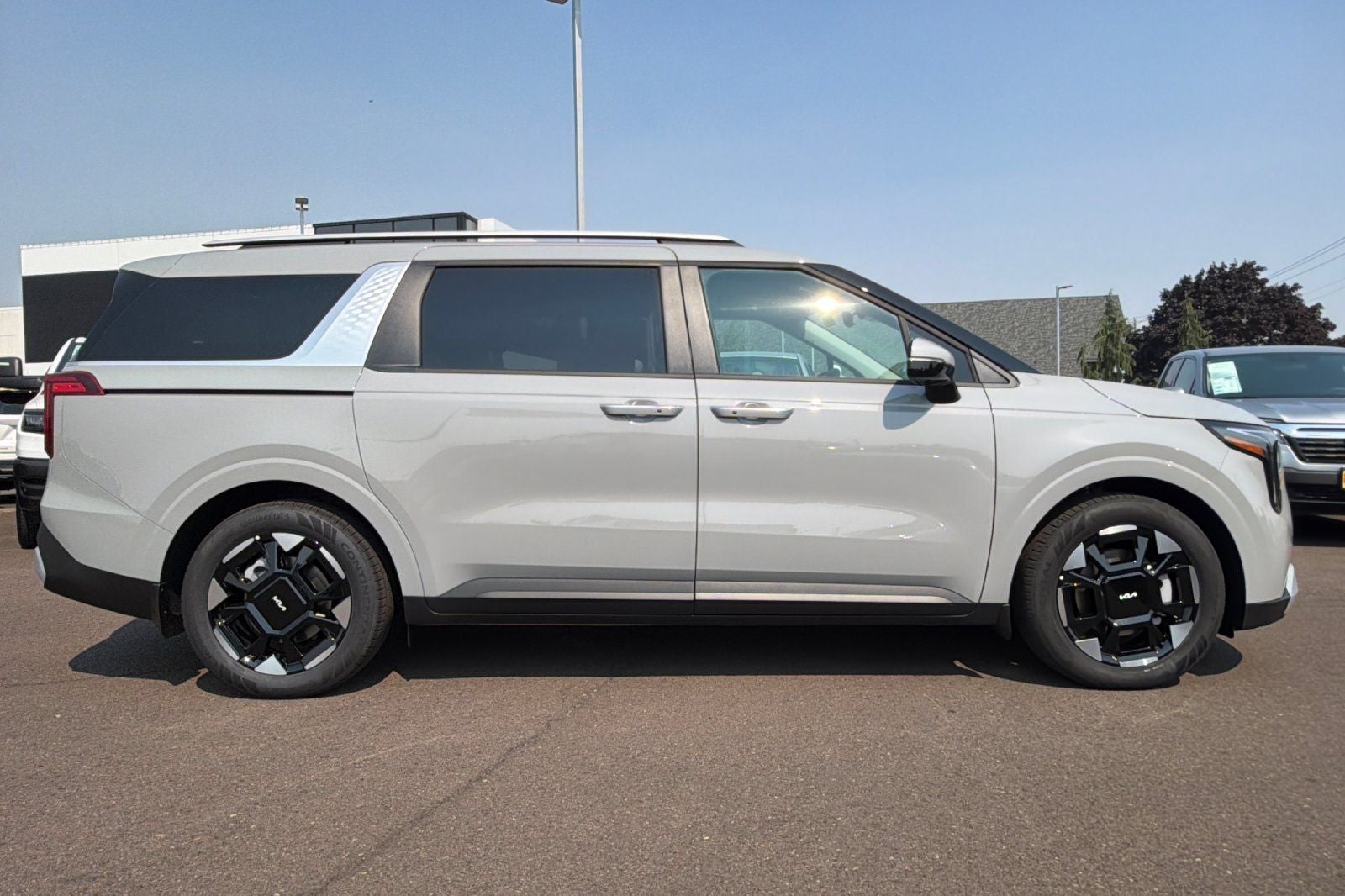 2027 Kia Carnival EX