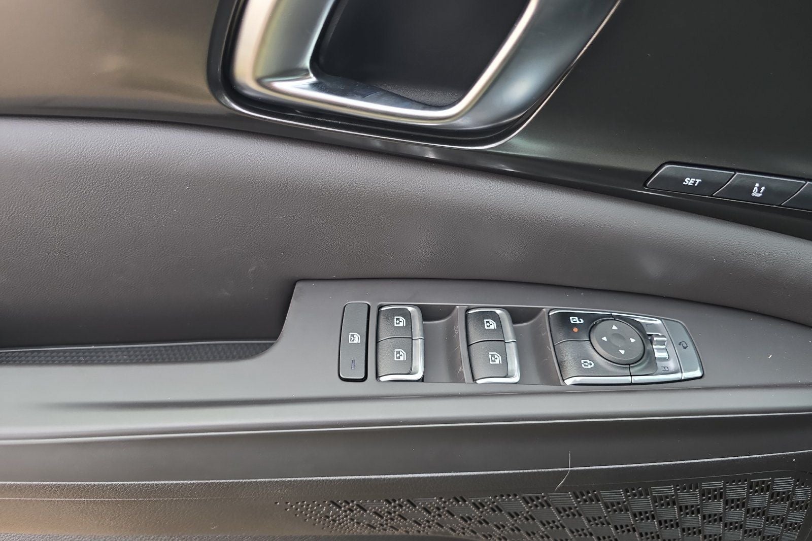 2027 Kia Carnival EX