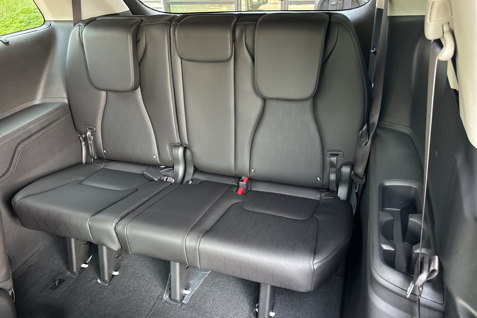 2027 Kia Carnival EX