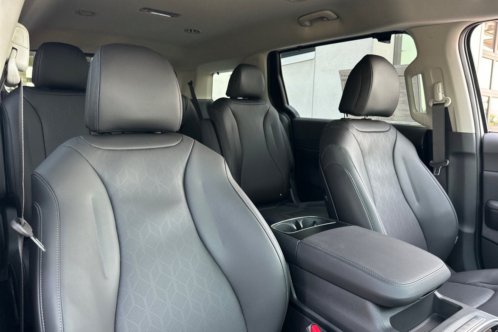 2027 Kia Carnival EX