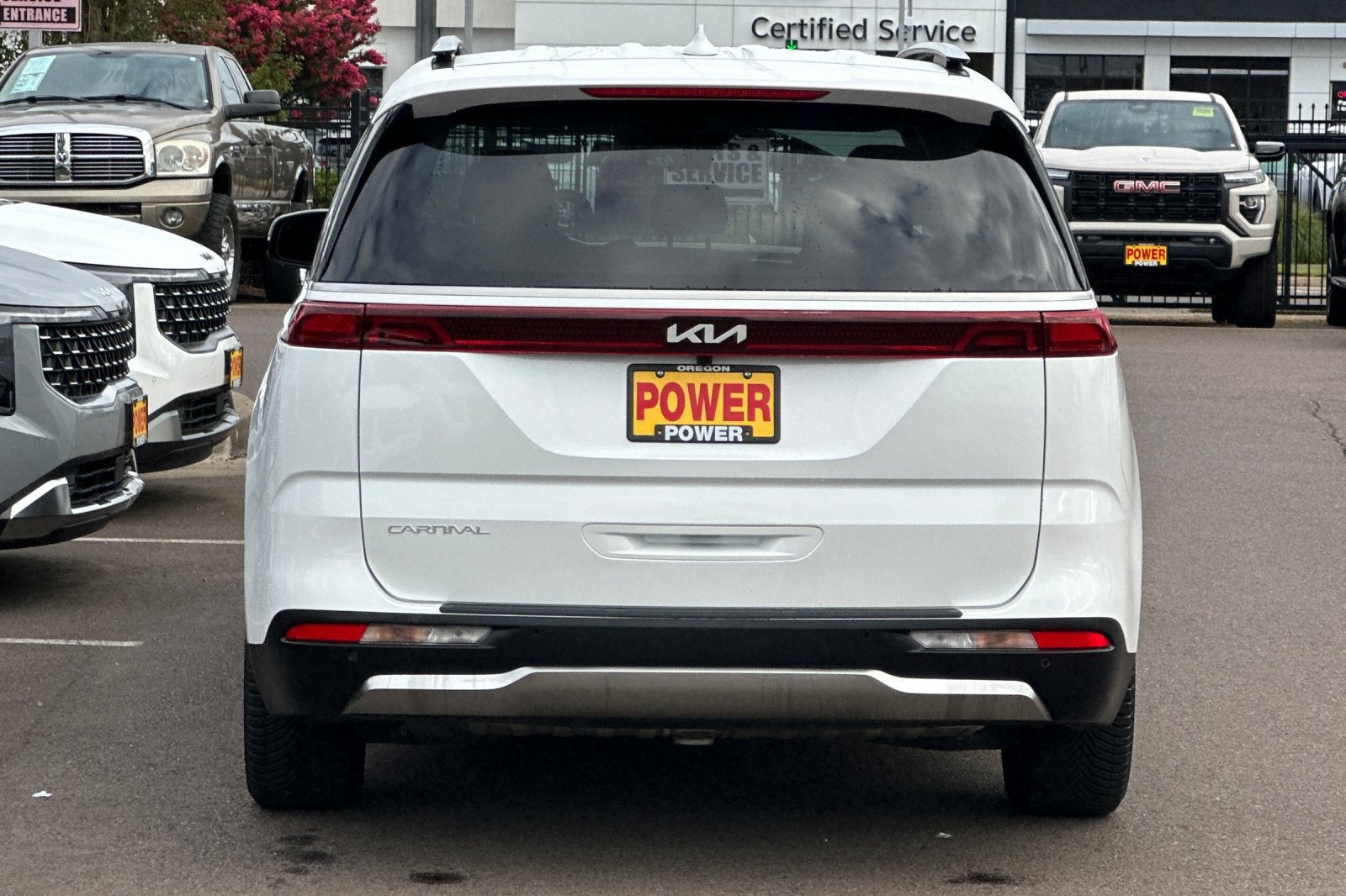 2024 Kia Carnival SX
