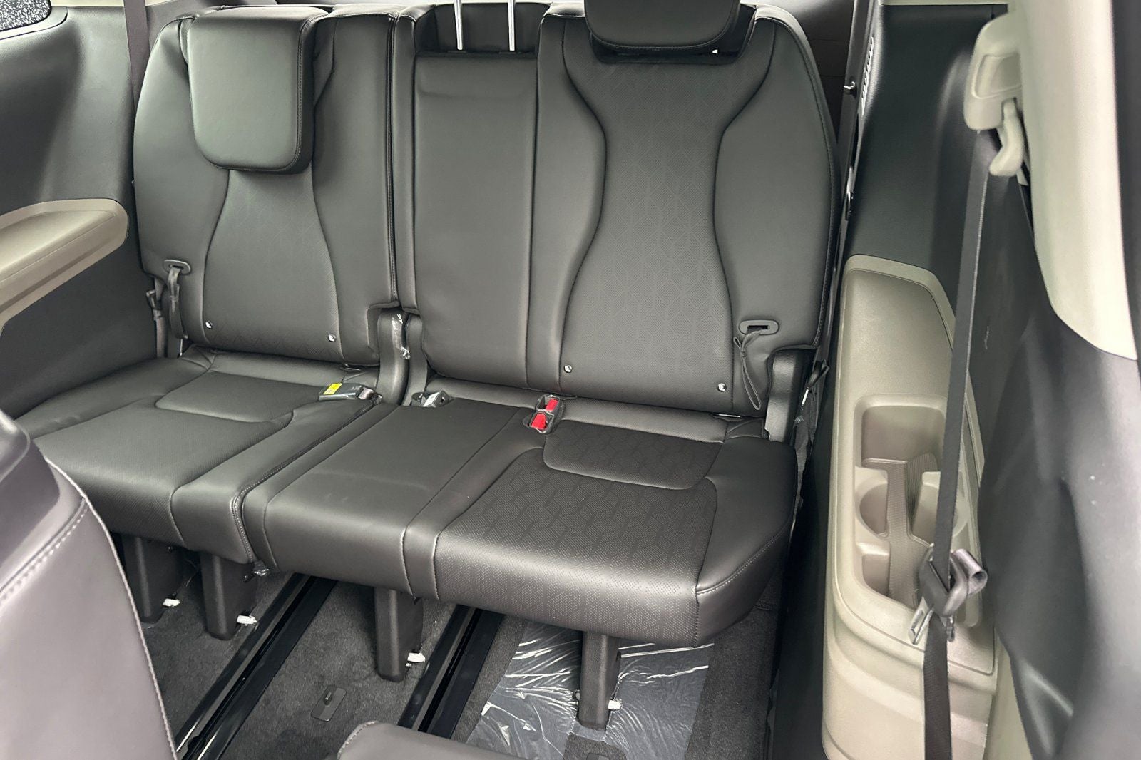 2027 Kia Carnival SX