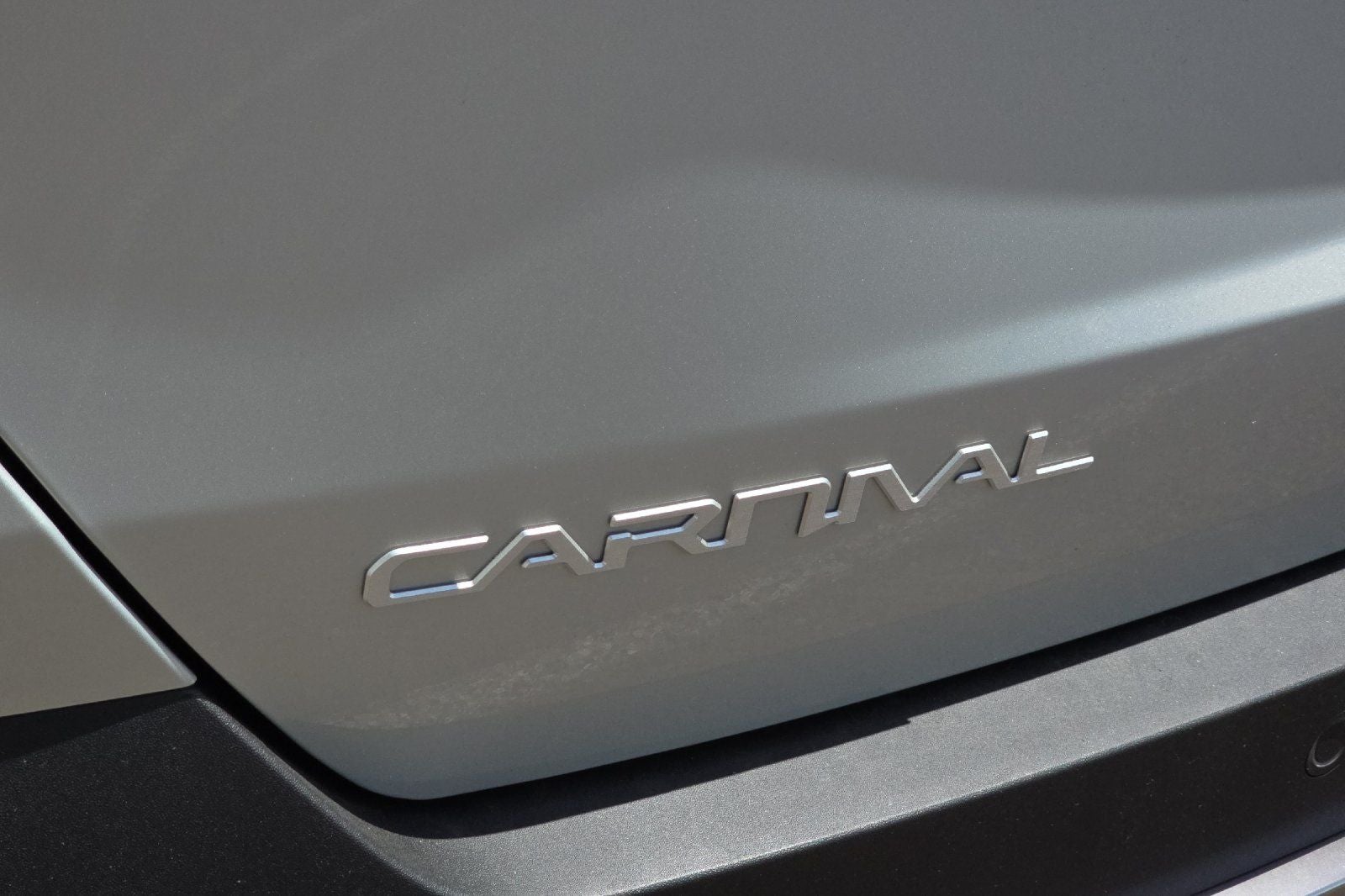 2027 Kia Carnival SX