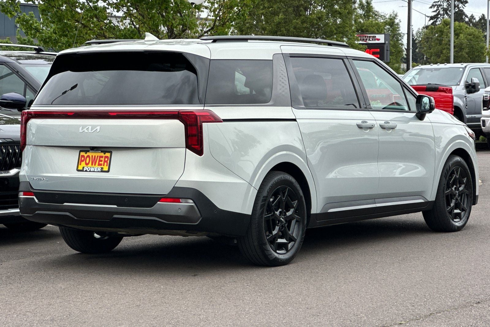 2025 Kia Carnival SX