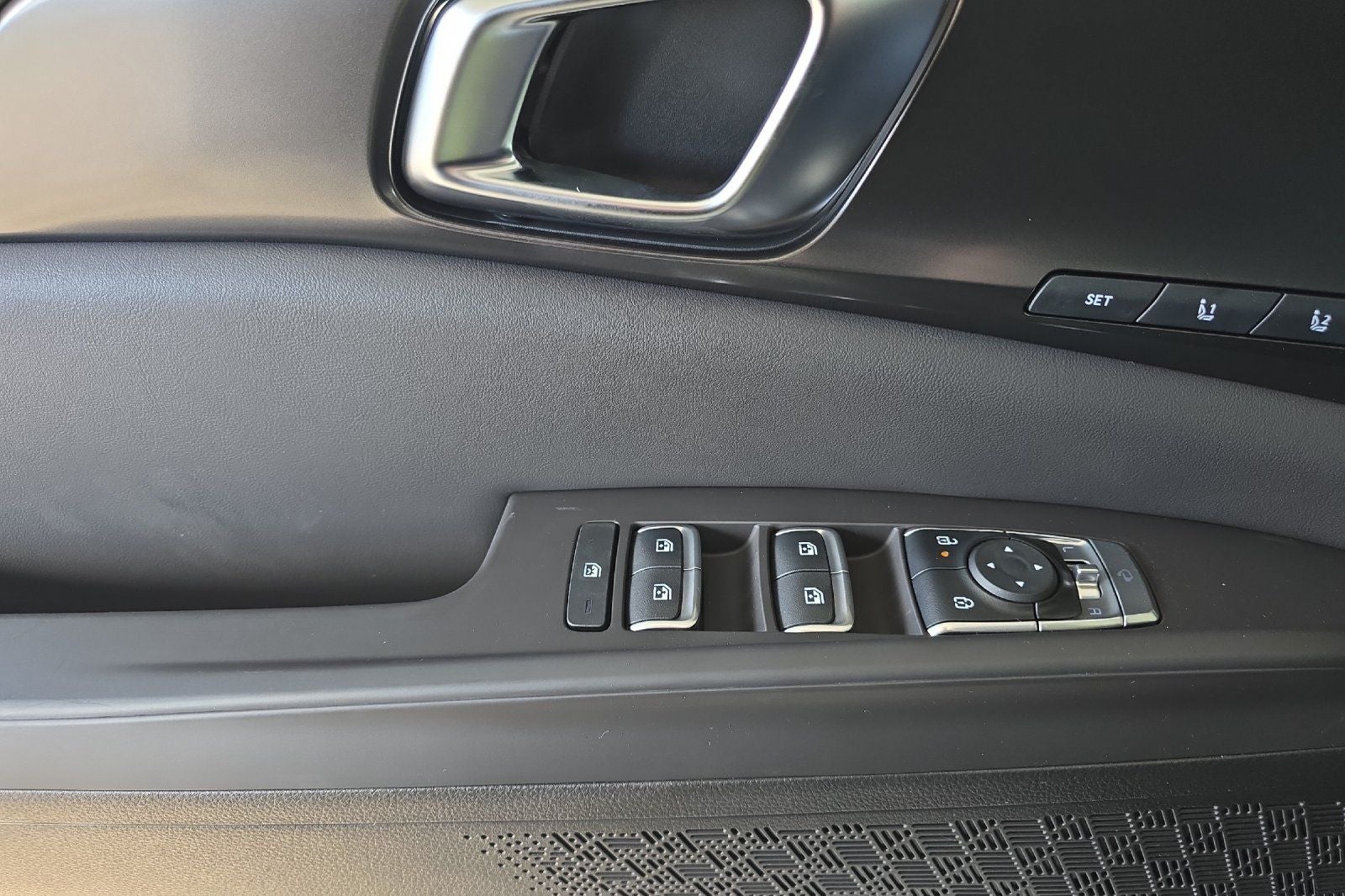 2027 Kia Carnival SX