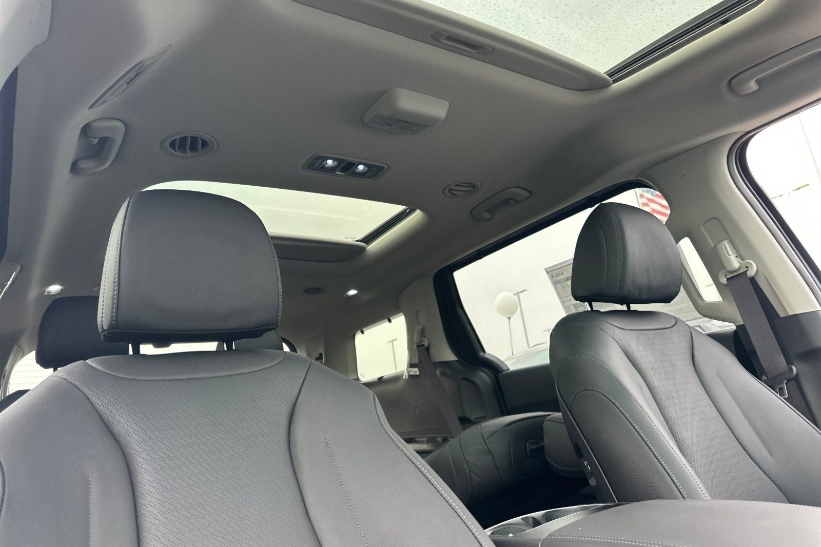 2027 Kia Carnival Hybrid SX Prestige