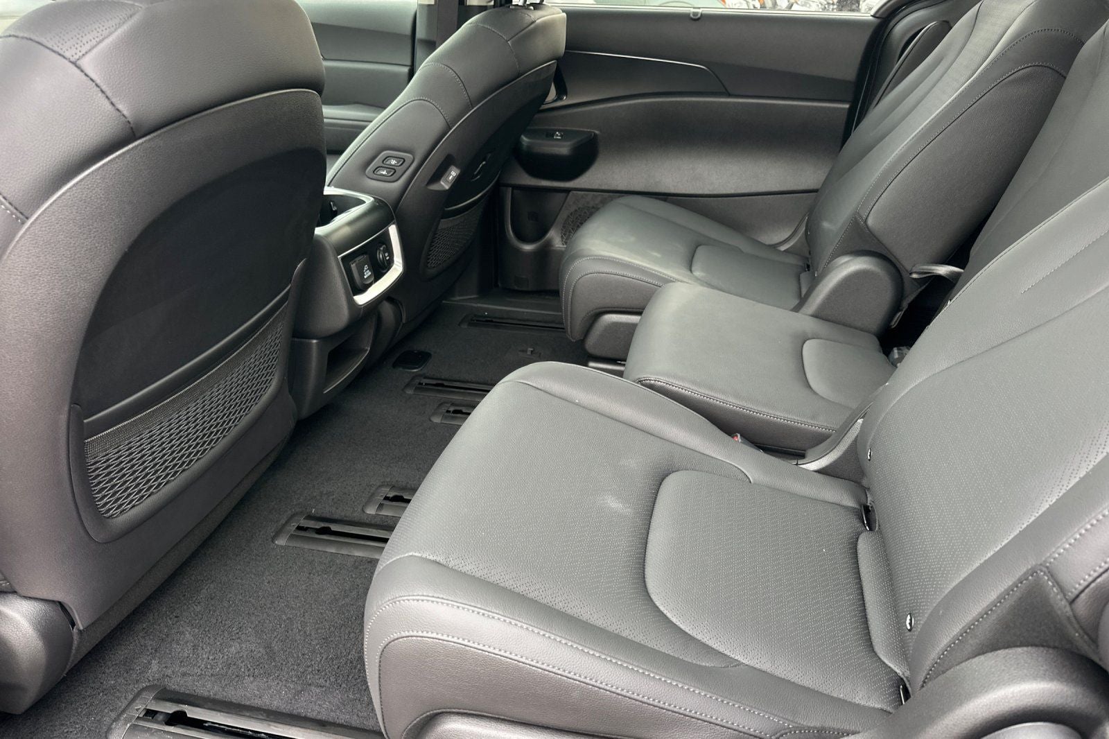 2027 Kia Carnival Hybrid SX Prestige