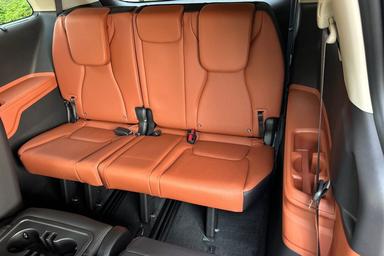 2027 Kia Carnival SX