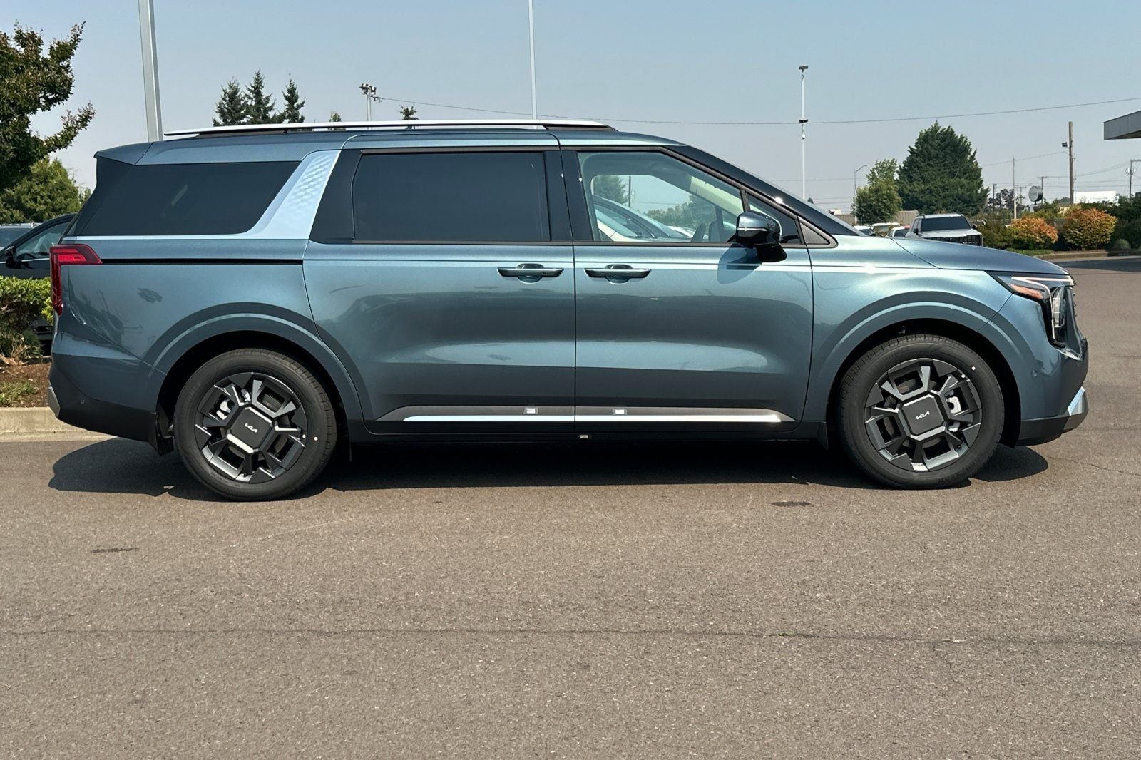 2027 Kia Carnival SX